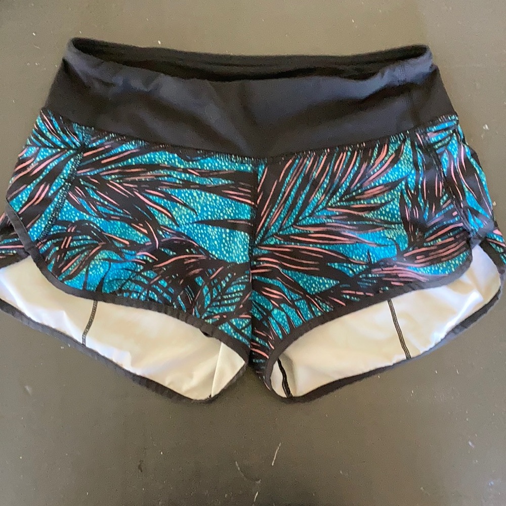 Lululemon Speed Up Shorts 2.5 inseam